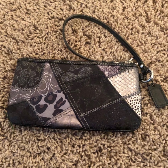 Limited Edition Madison Patchwork Wristlet - Picture 2 of 14